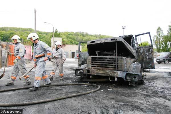 У Києві біля автозаправки вибухнув бензовоз