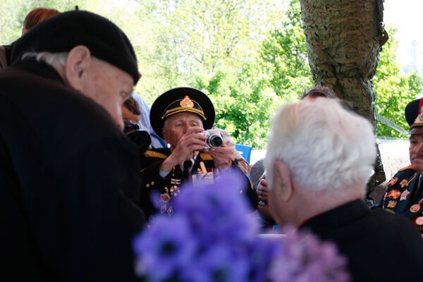 Ветераны освистали Ющенко 