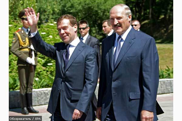 Бацька и Медведев подписали совместную декларацию