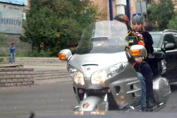 Войска встали на защиту бойцов, которые подрались с Карром