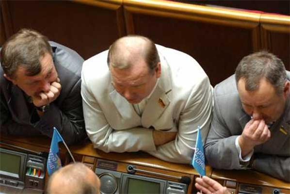 КСУ приговорил депутатов к лишению свободы
