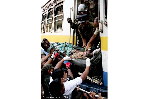 Взрыв на железной дороге в Шри-Ланке, 18 раненых
