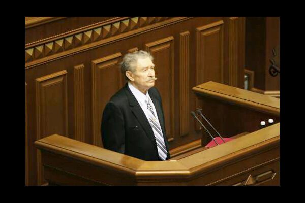 Скончался старейший народный депутат Украины