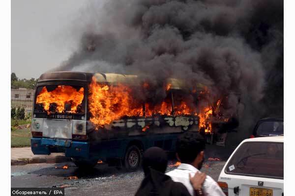 На Шри-Ланке подорваны два пассажирских автобуса