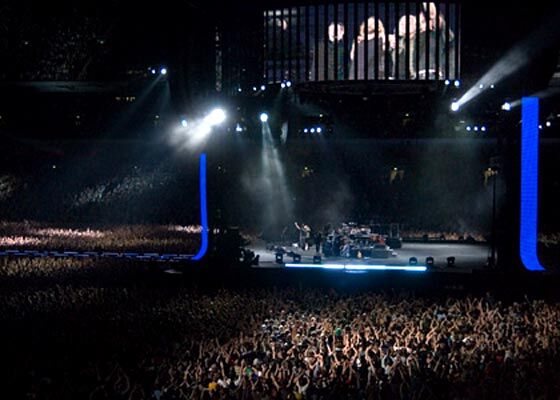 Led Zeppelin выступили с Foo Fighters