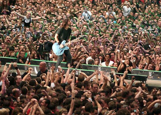 Led Zeppelin выступили с Foo Fighters
