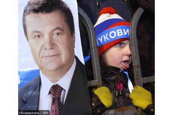 Янукович почти догнал Хусейна