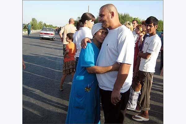 Взрывы на военных складах в Узбекистане разрушили полгорода