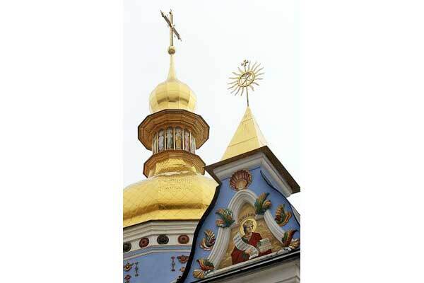 Михайловскому собору возвратили уникальные фрески 