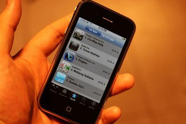 iPhone 3G: заради чого весь ажіотаж