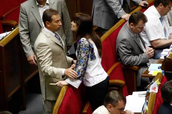 О супружеских изменах в период бесплодия парламента