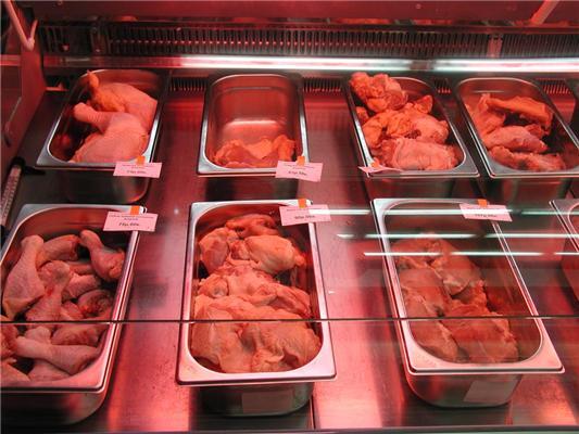 Украинцев кормят мясным неликвидом