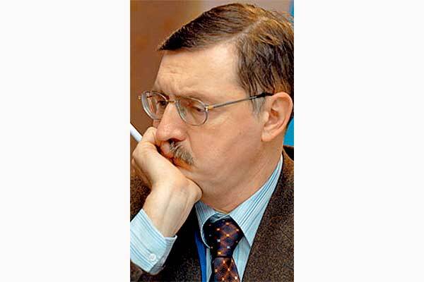 Конфликт между Ющенко и премьером "тормозит"  Украину