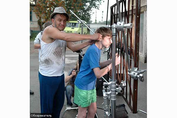 На съемках клипа Скрябин подглядывал за голой девушкой