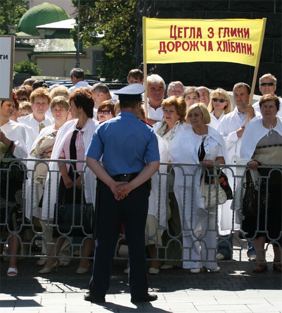 Пекари потребовали поднять цены на хлеб