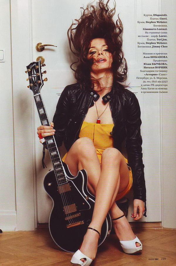 Дочь Михаила Боярского - гитара и колготки в горошек