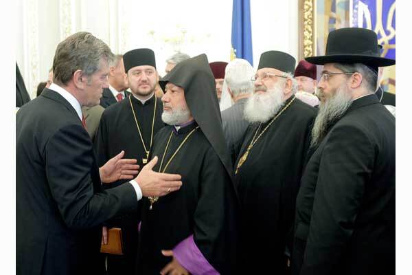 Ющенко уравнял патриархов