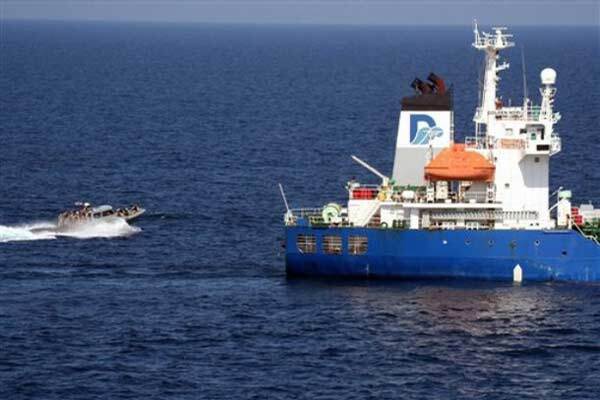 Сомалийские пираты захватили судно с филиппинцами