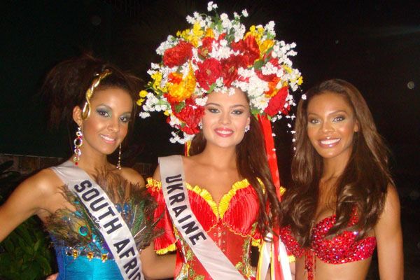 Шок! У "Міс Україна-Всесвіт" татові ноги ...