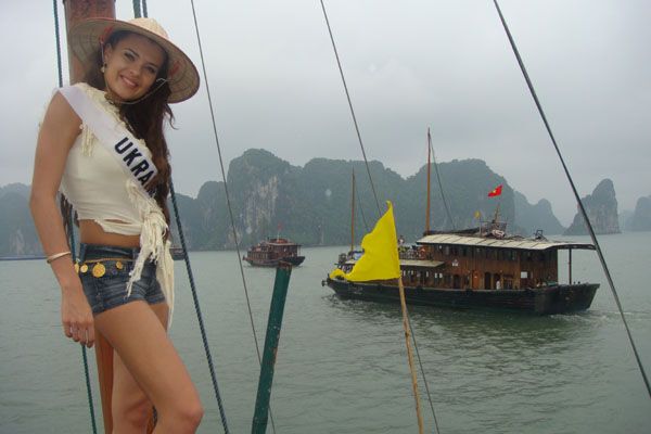 Шок! У "Міс Україна-Всесвіт" татові ноги ...