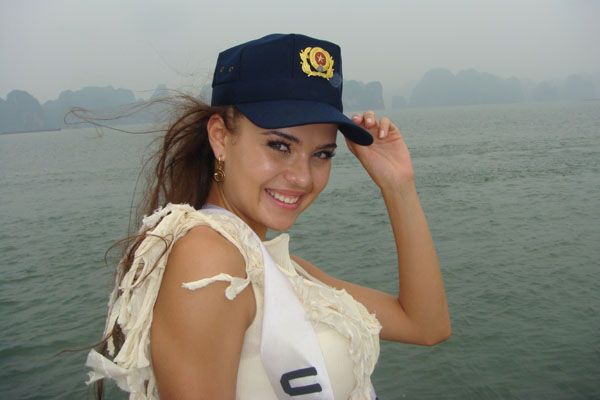 Шок! У "Міс Україна-Всесвіт" татові ноги ...