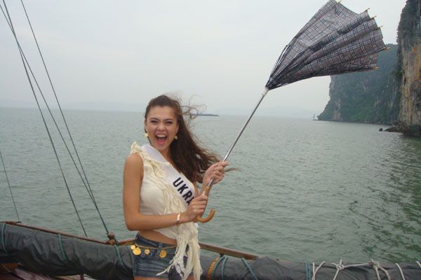 Шок! У "Міс Україна-Всесвіт" татові ноги ...