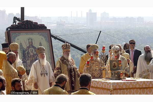 Молебен вместо «пира во время чумы»