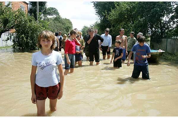 МЧС опровергает число жертв наводнения. Шуфрич ошибся