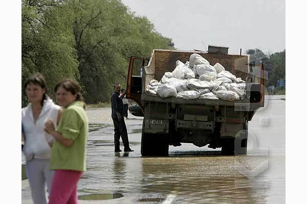 МЧС опровергает число жертв наводнения. Шуфрич ошибся