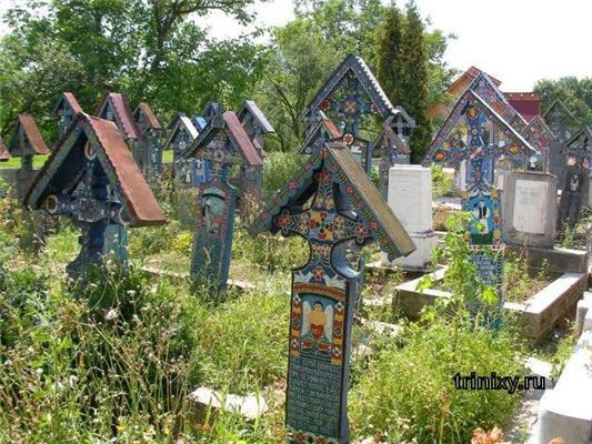 "Нума-Нума-лей ..." Співаємо, беремо фарби і на кладовищі в Румунії