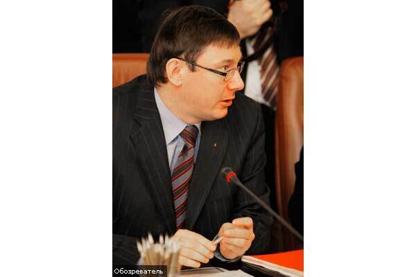 Рада может начаться с отставки Луценко