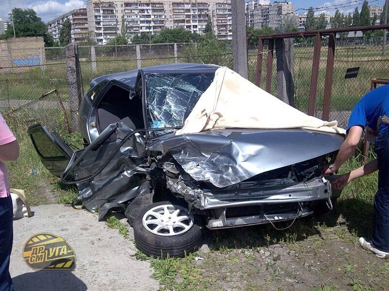 Водитель маршрутки спровоцировал "лобовуху" и скрылся