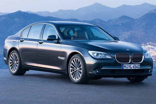 BMW рассказал почти все о новой 7 Series