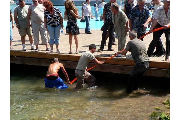 Вандали з Севастополя потрапили під статтю