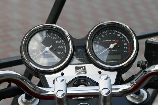 Суперфура - Honda CB400 SF