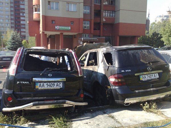 На Печерске сожгли авто сына Симоненко