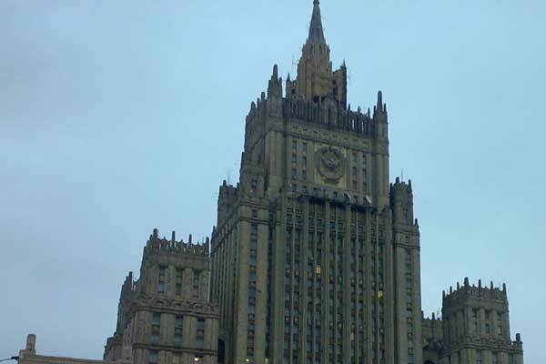 Грузії розповіли, як правильно "входить і виходить"