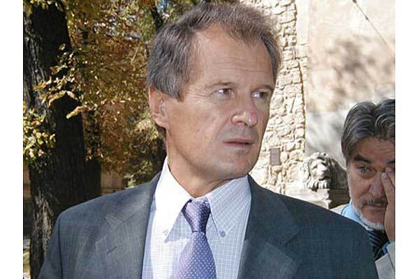 Соратники гаранта требуют созвать Раду из-за Грузии