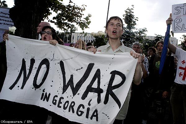Балога ожидает события Грузии в Украине