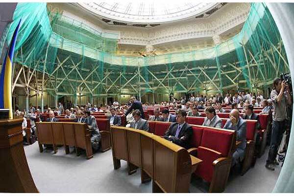 Яценюк готує позачергову сесію ВР