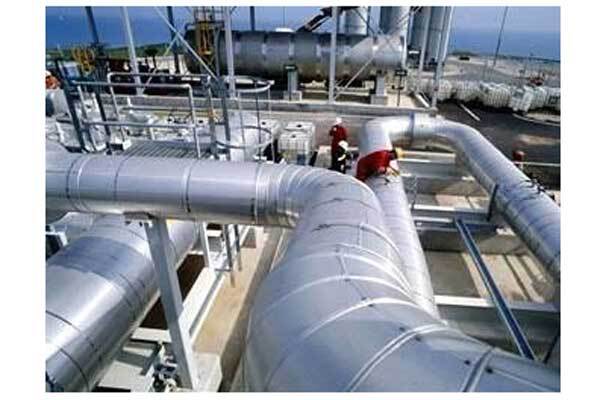 Из-за подрыва моста Азербайджан остановил поставки нефти