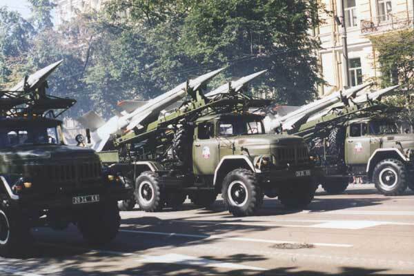 Киев наращивает военную мощь на востоке страны