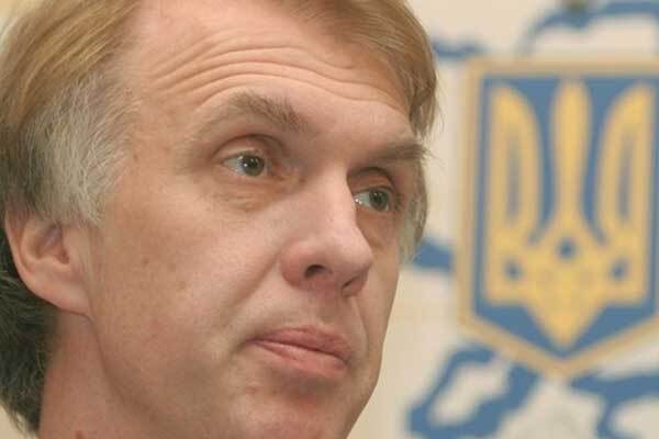 Правоохранители ищут "двойных" граждан