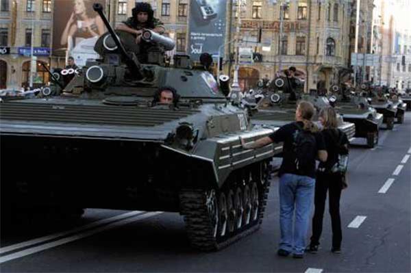Центр Киева заблокировали ракеты. ВИДЕО