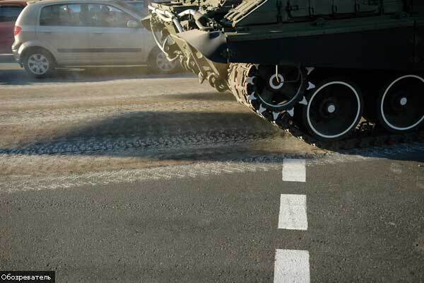 Танки в центрі Києва. ФОТО!