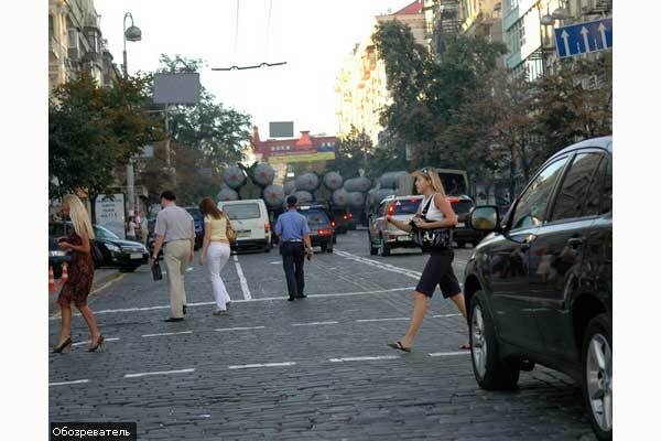 Танки в центрі Києва. ФОТО!