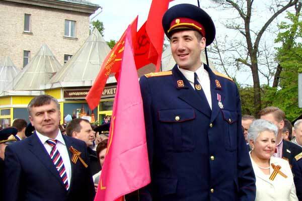 Украинца лишили звания самого высокого человека в мире