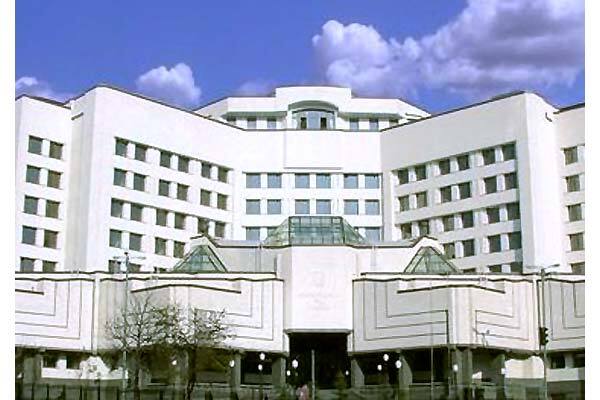 Президент даровал парламенту долгую жизнь