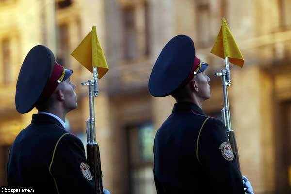 Танки в центре Киева обесточили город