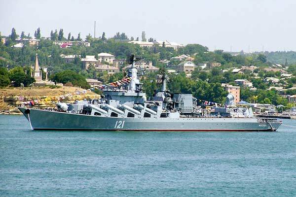 «Студенческое братство» подступило под штаб ЧФ РФ